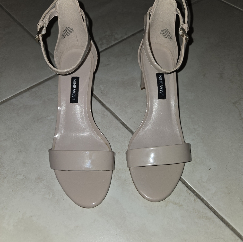 Nine West Beige Heels Size 7.5